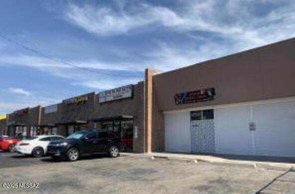 4620 Speedway Boulevard - Photo 1