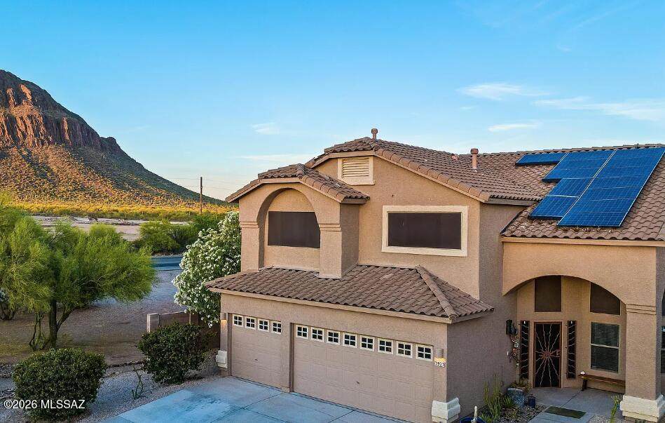 3923 Amber Rock Avenue - Photo 1