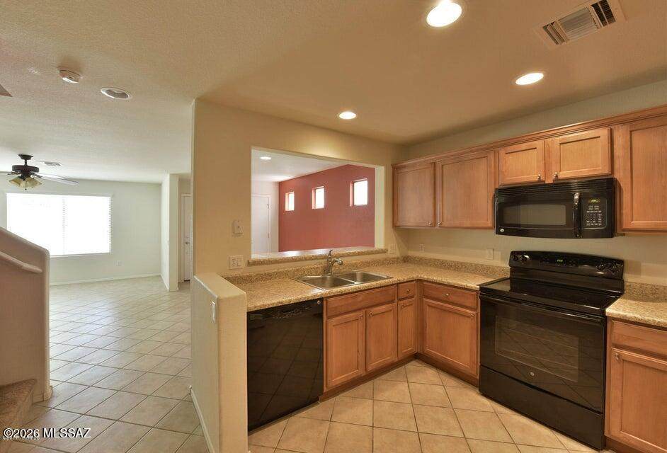https://bt-photos.global.ssl.fastly.net/tucson/orig_boomver_1_22604072-2.jpg