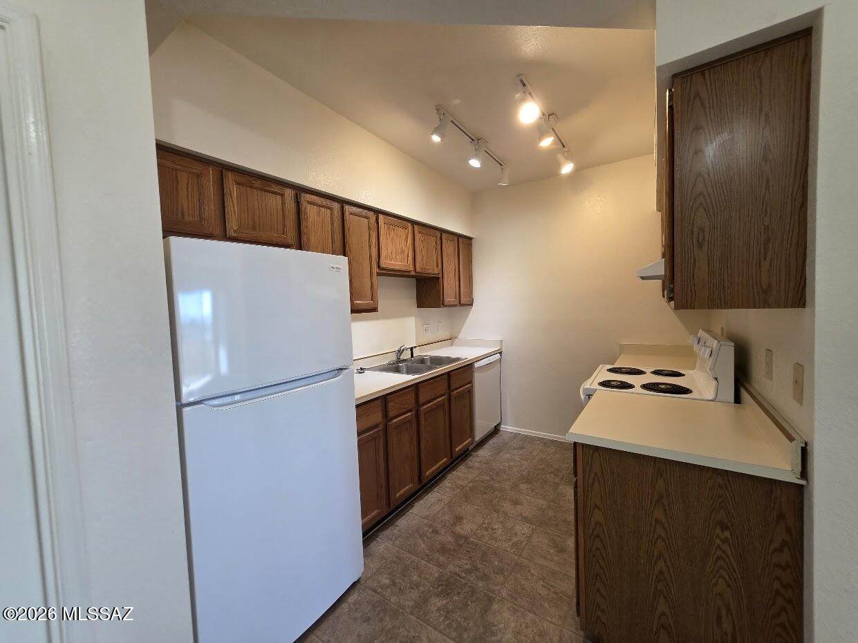 https://bt-photos.global.ssl.fastly.net/tucson/orig_boomver_1_22604255-2.jpg
