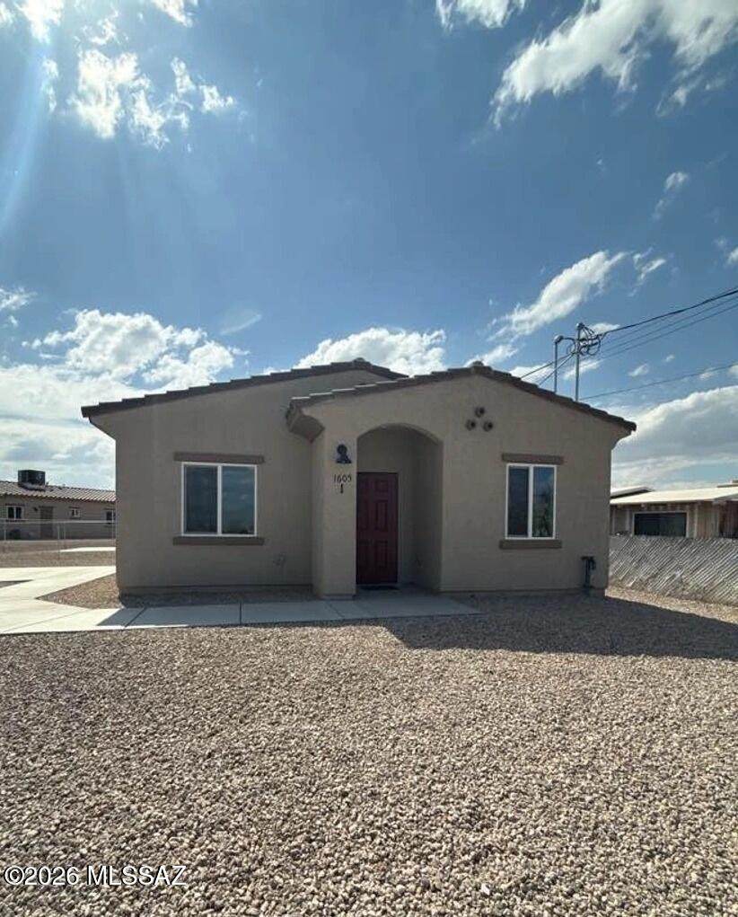 1605 Yavapai Street - Photo 1