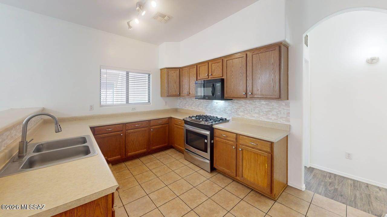 https://bt-photos.global.ssl.fastly.net/tucson/1280_boomver_1_22607455-2.jpg