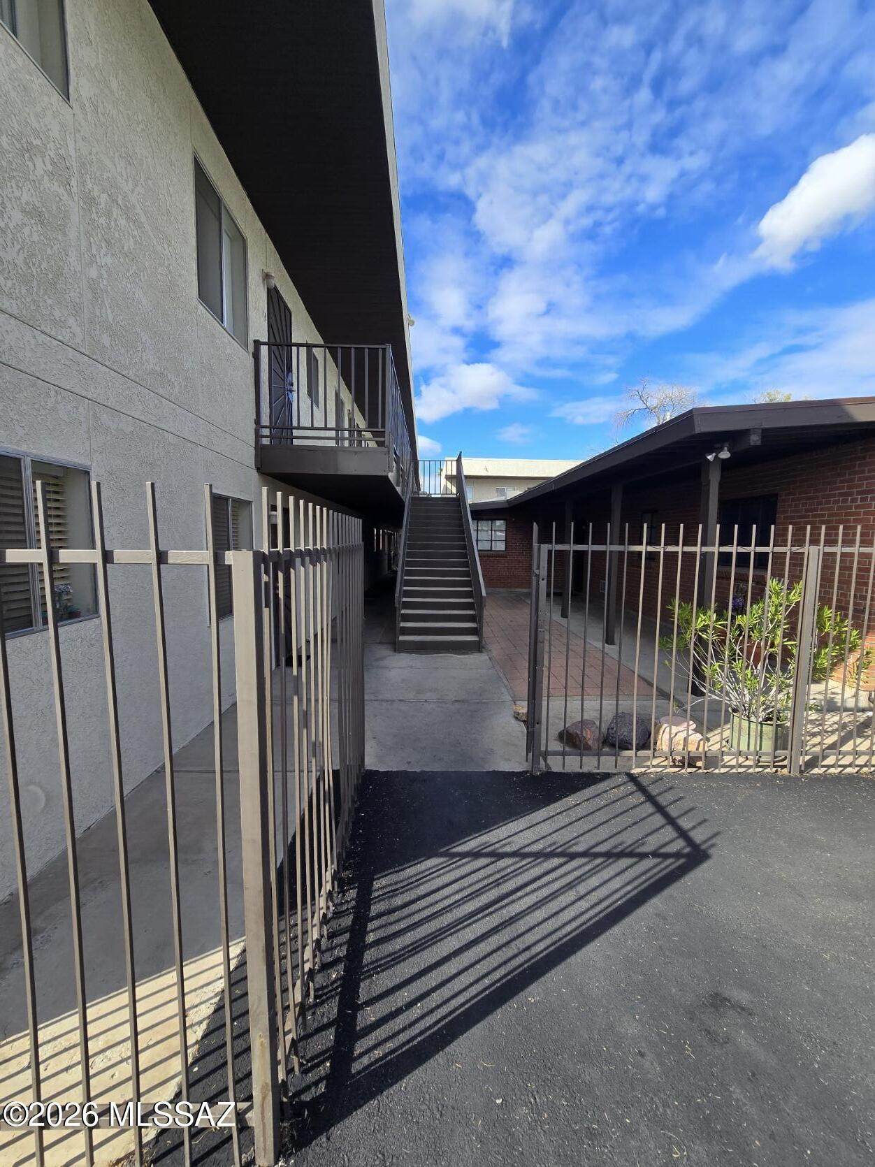 https://bt-photos.global.ssl.fastly.net/tucson/orig_boomver_1_22608087-2.jpg
