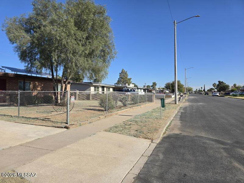 https://bt-photos.global.ssl.fastly.net/tucson/orig_boomver_1_22608140-2.jpg