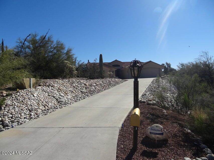 5704 R&iacute;o Verde Vista Drive - Photo 1