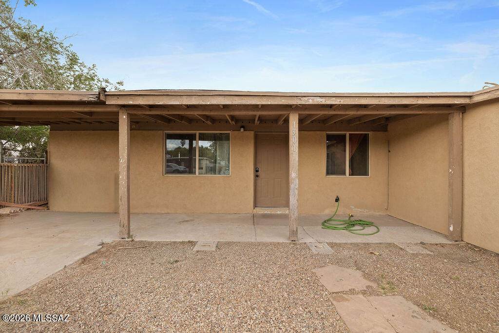 1301 Kleindale Road - Photo 1