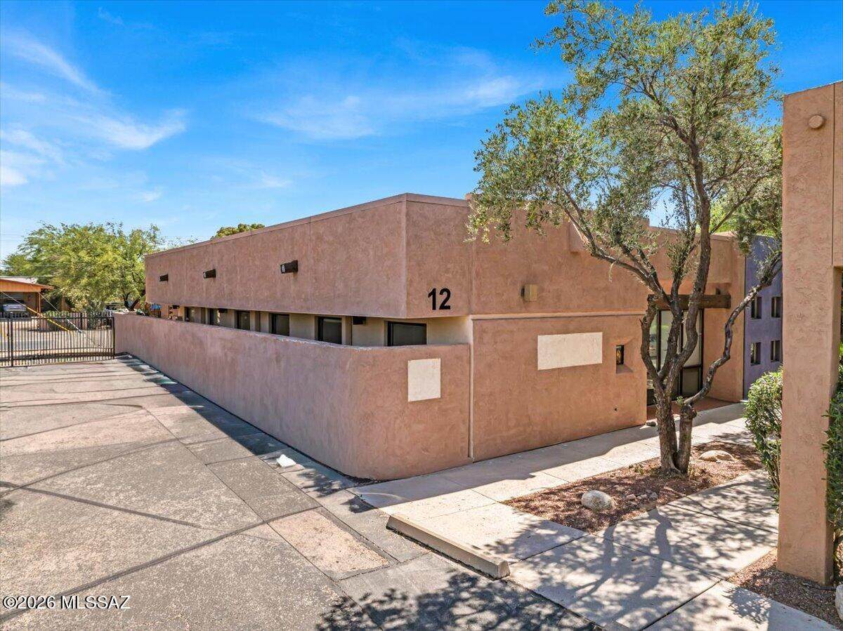 https://bt-photos.global.ssl.fastly.net/tucson/orig_boomver_1_22612429-2.jpg