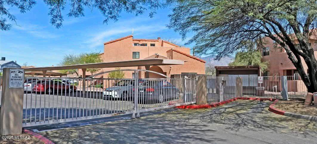 https://bt-photos.global.ssl.fastly.net/tucson/orig_boomver_1_22612656-2.jpg