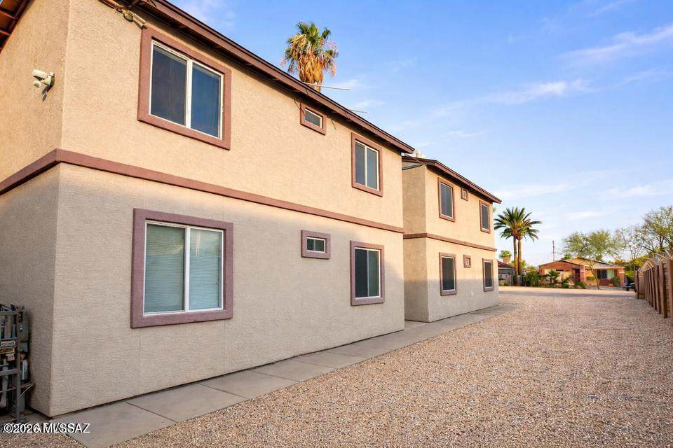 2110 Mariposa Street - Photo 1