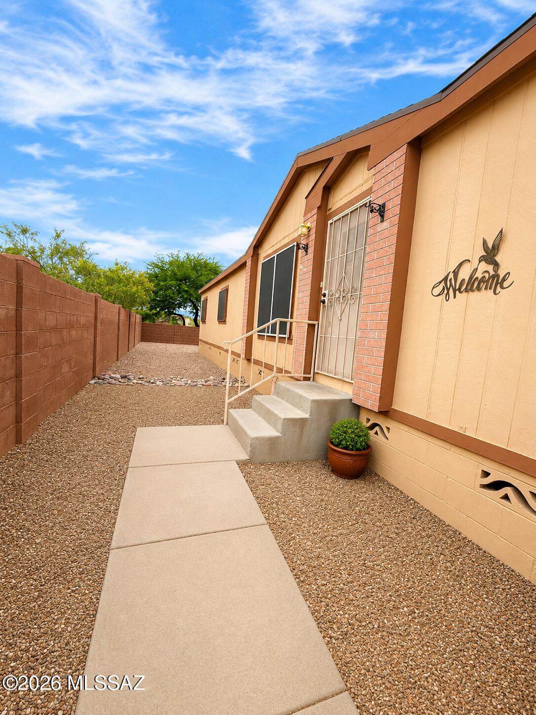 https://bt-photos.global.ssl.fastly.net/tucson/orig_boomver_1_22614526-2.jpg