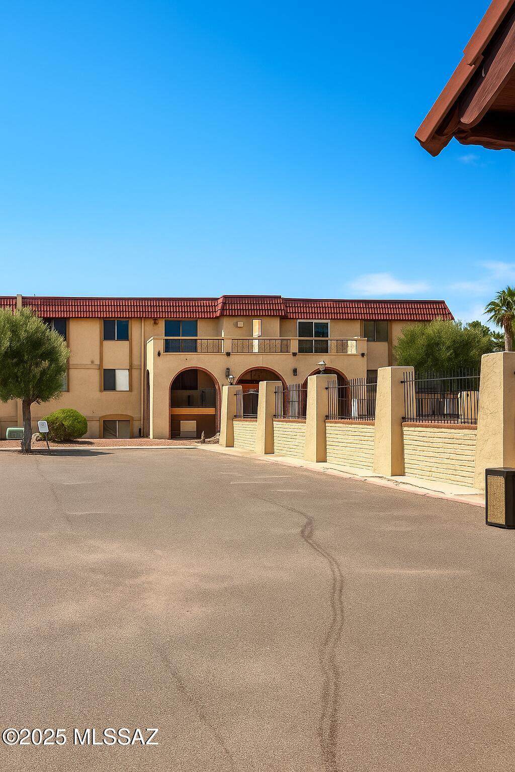 https://bt-photos.global.ssl.fastly.net/tucson/orig_boomver_1_22615722-2.jpg