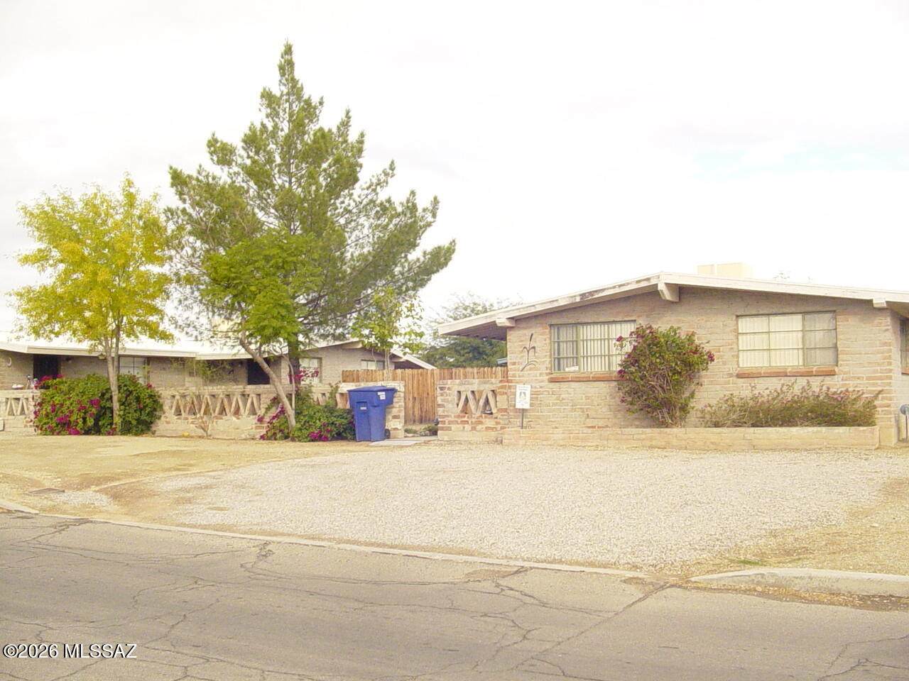 https://bt-photos.global.ssl.fastly.net/tucson/orig_boomver_1_22616351-2.jpg