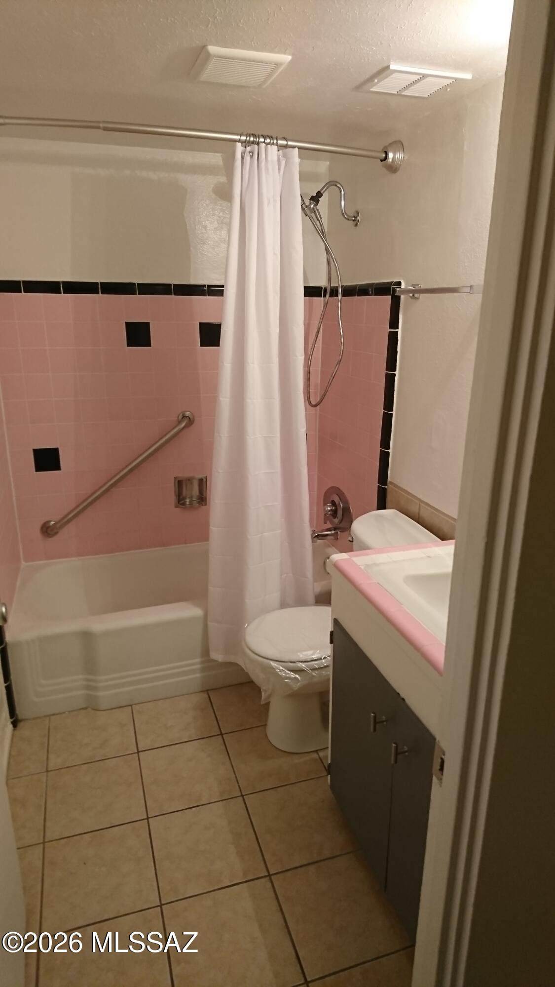 https://bt-photos.global.ssl.fastly.net/tucson/orig_boomver_1_22616351-2.jpg
