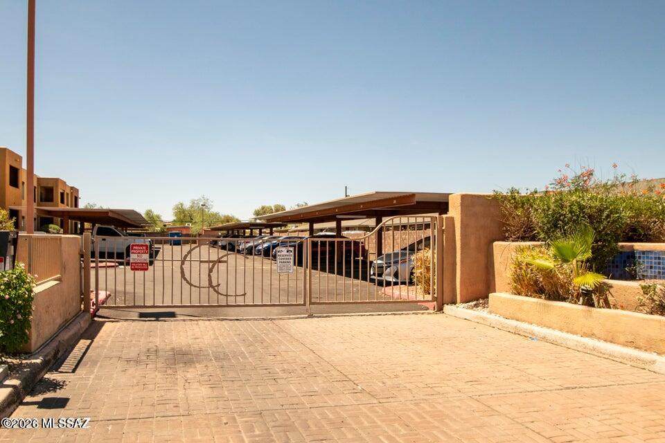 https://bt-photos.global.ssl.fastly.net/tucson/orig_boomver_1_22618141-2.jpg