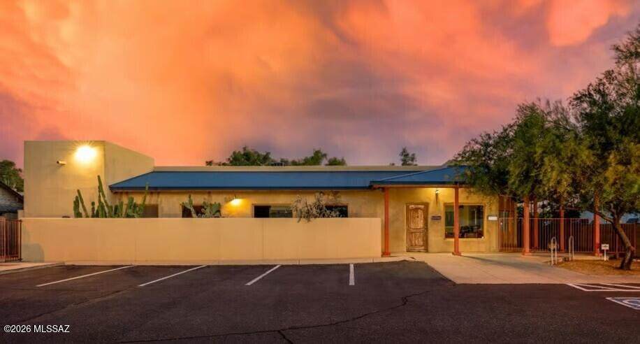 https://bt-photos.global.ssl.fastly.net/tucson/orig_boomver_1_22618273-2.jpg