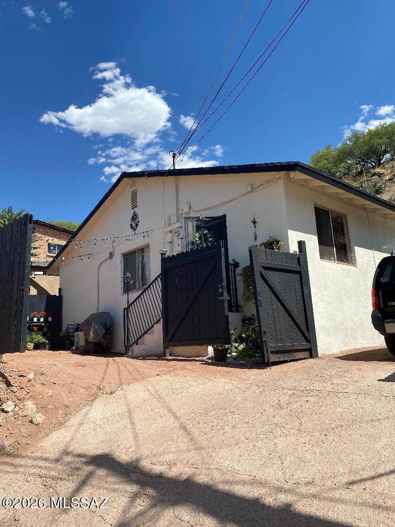 172 Beck Street - Photo 1