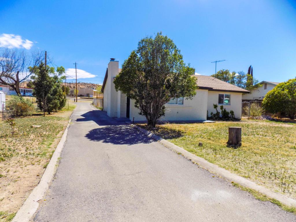 437 Cactus Street - Photo 1