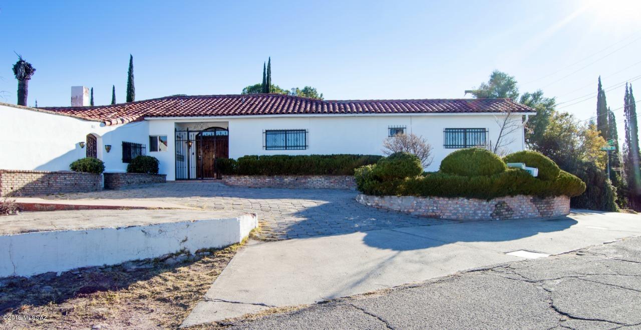 644 Crawford Street - Photo 1