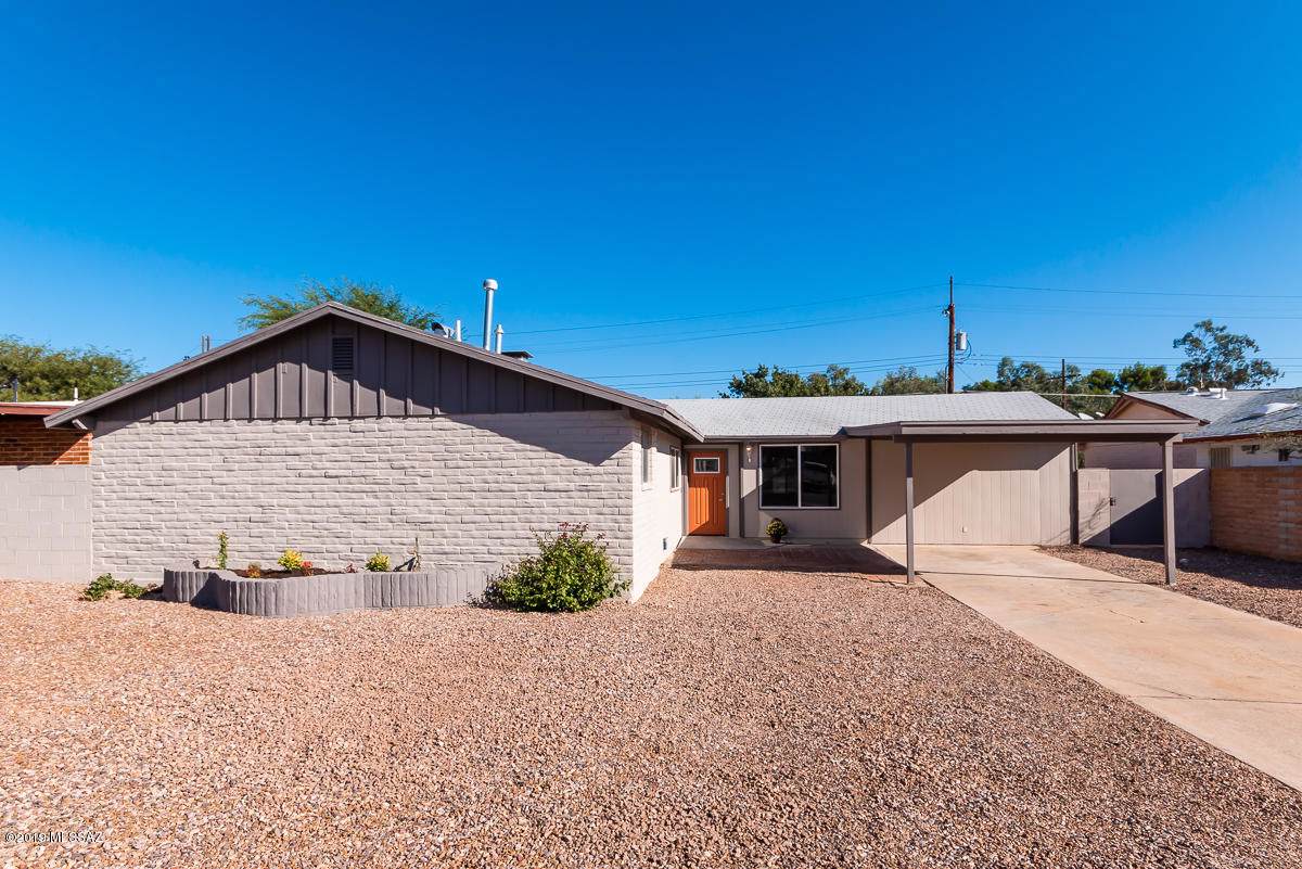 8533 Desert Steppes Drive - Photo 1
