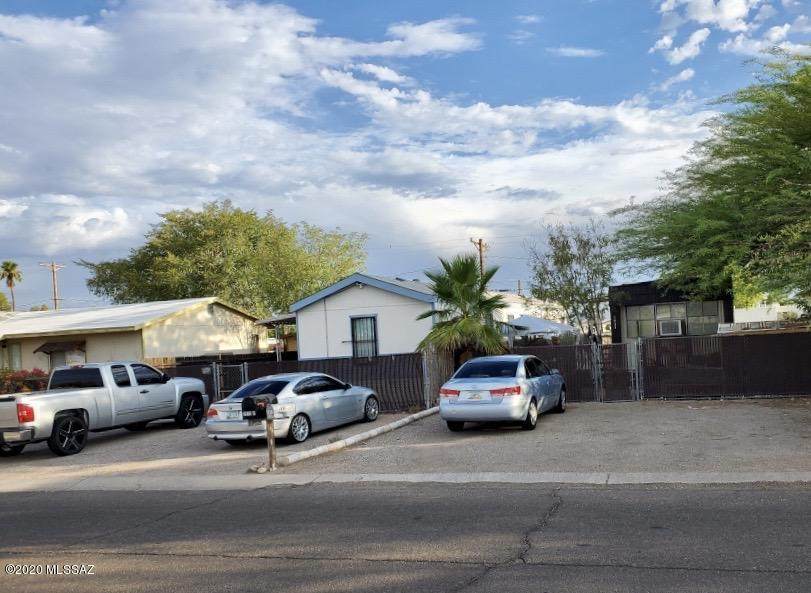 1008 Roger Road - Photo 1