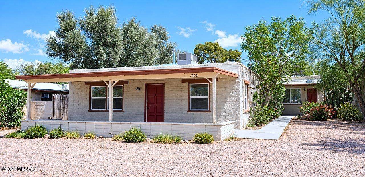 1302 Dodge Boulevard - Photo 1