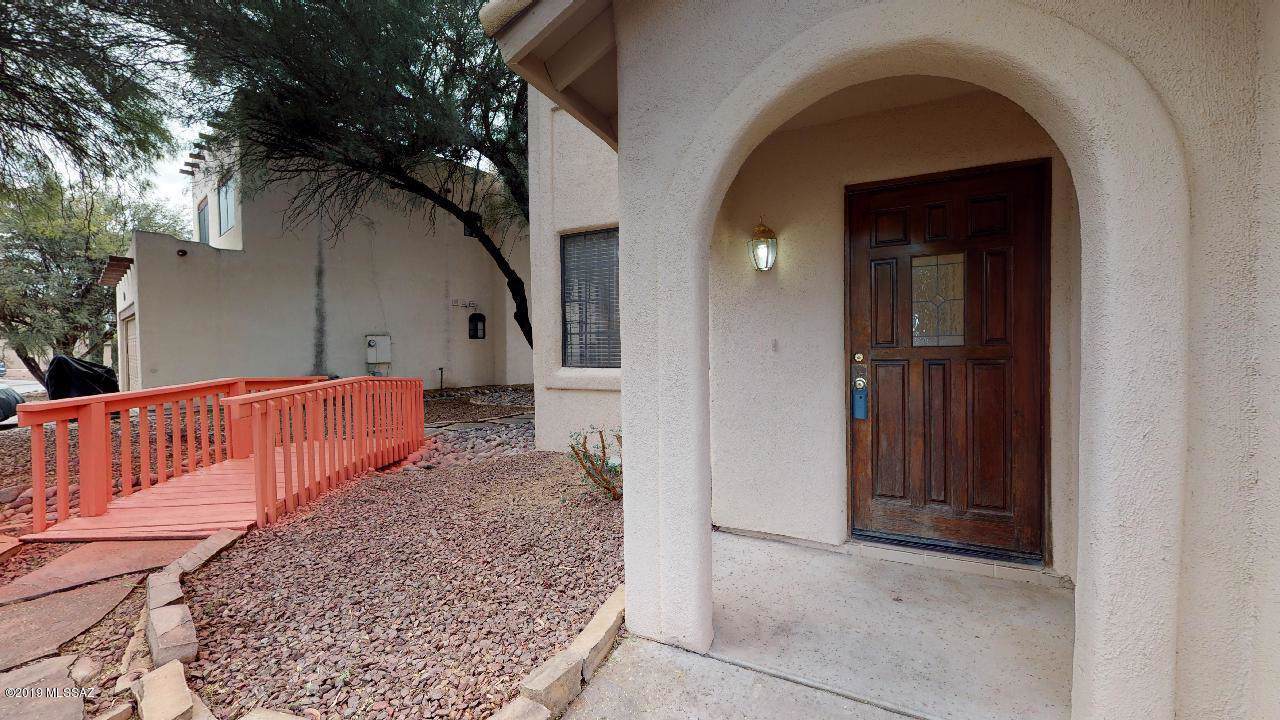 722 Annandale Way - Photo 1