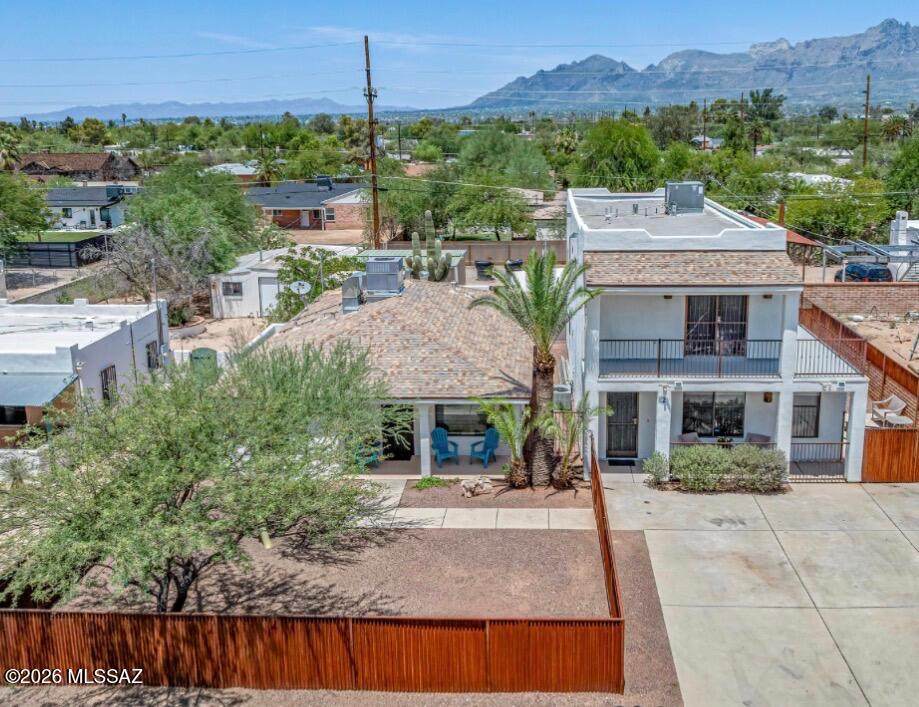1733 Lester Street - Photo 1
