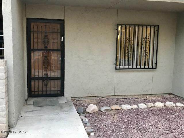 822 Langley Avenue - Photo 1