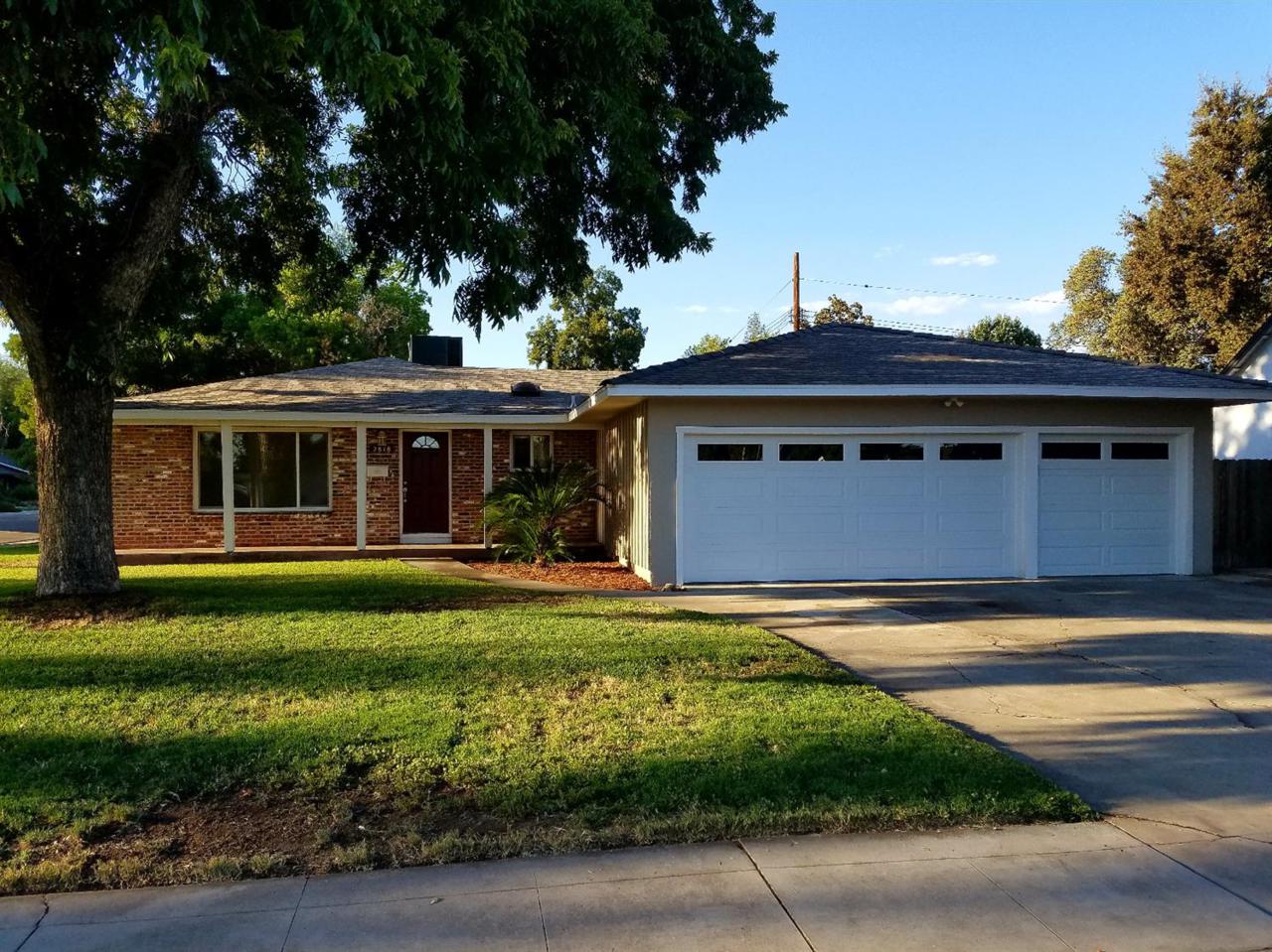 2818 Tulare Avenue - Photo 1
