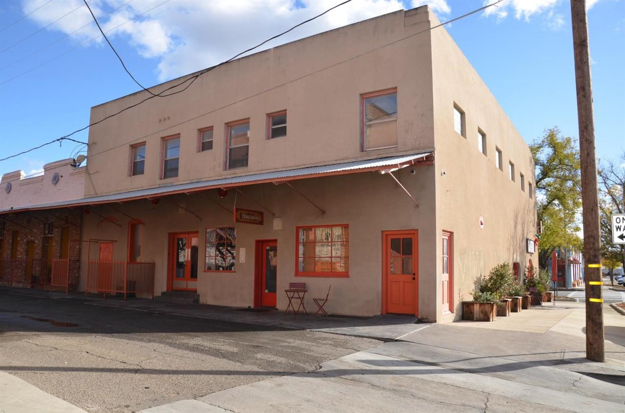 402 7th Street - Photo 1