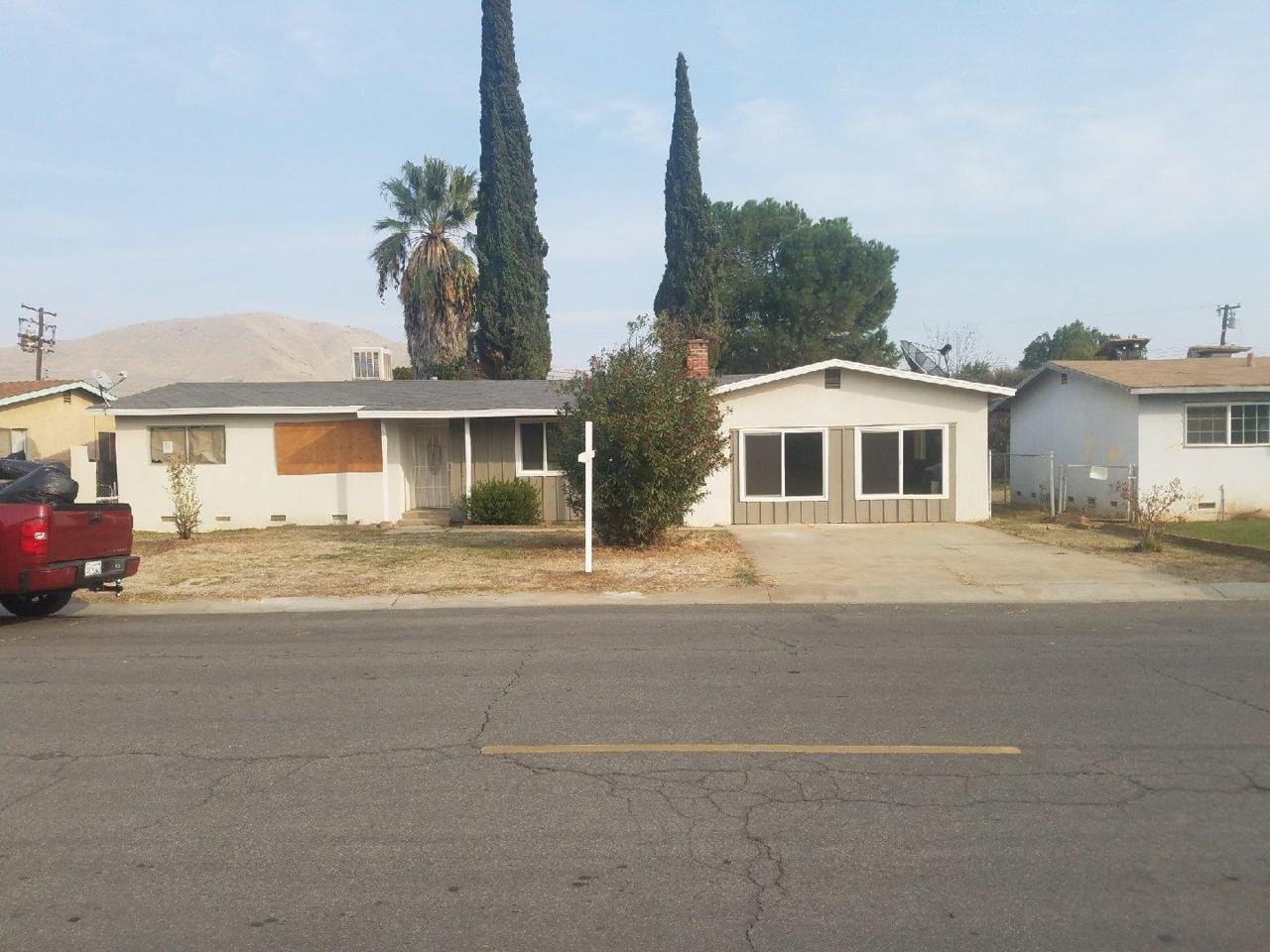 680 Palm St - Photo 1