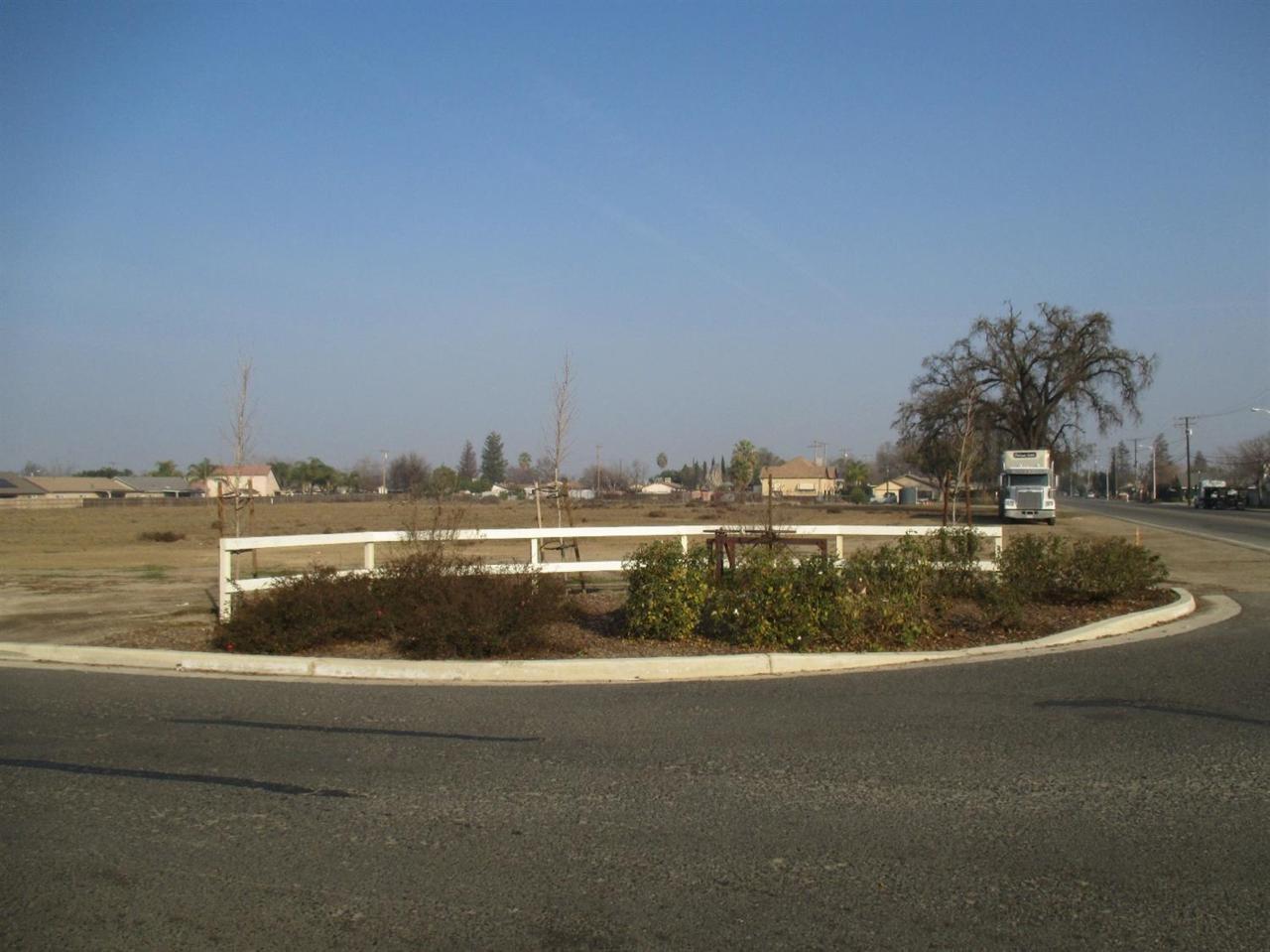 537 West Street - Photo 1