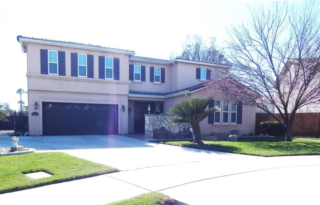 1810 Mae Carden Street - Photo 1
