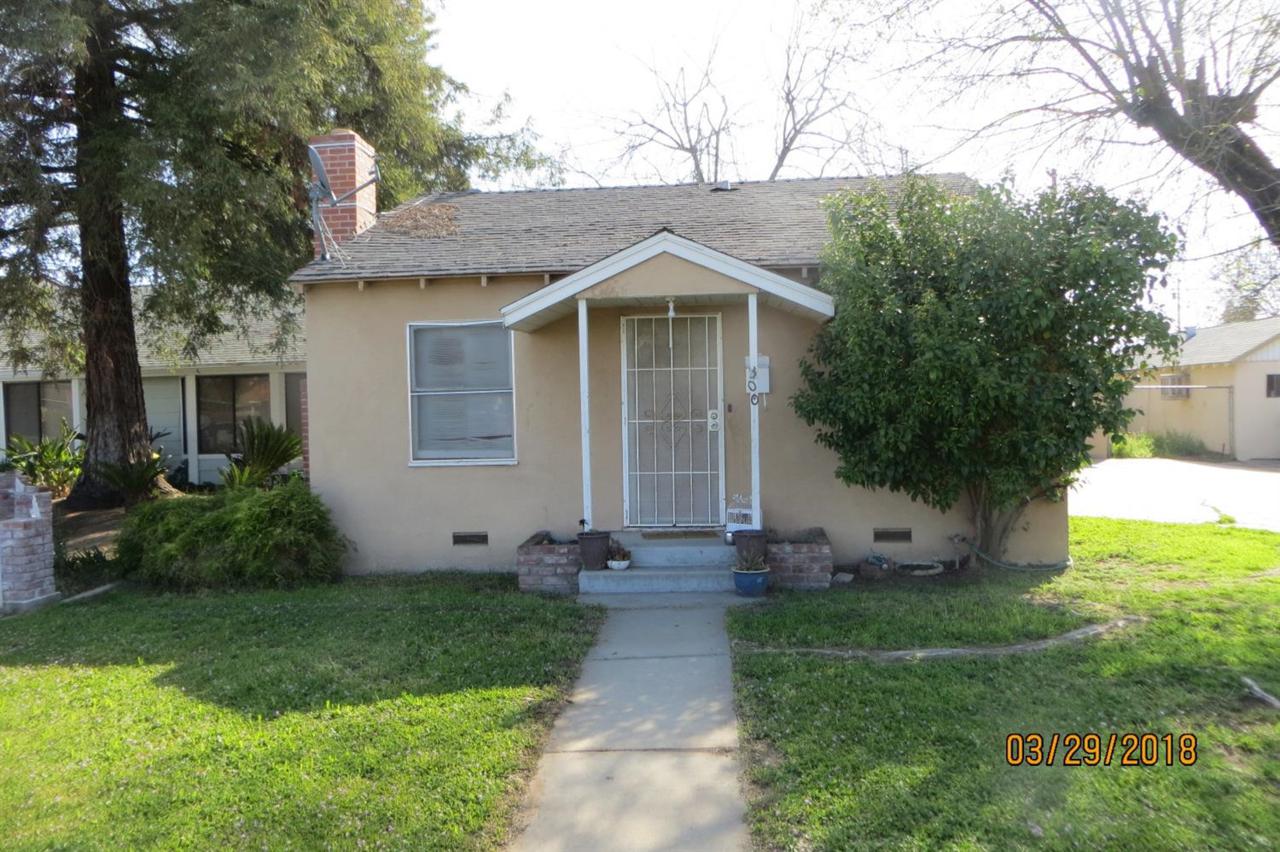 300 Bates Avenue - Photo 1