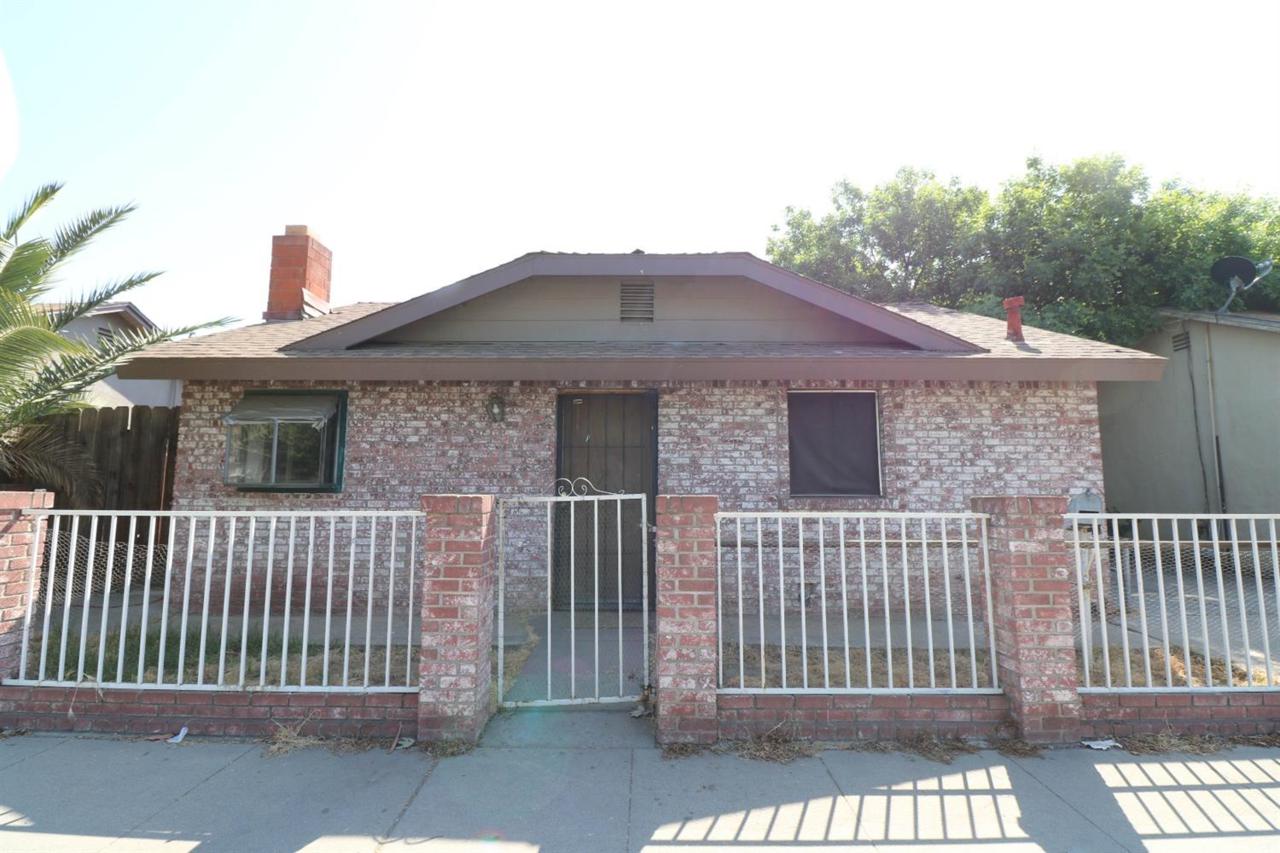 1104 West Street - Photo 1