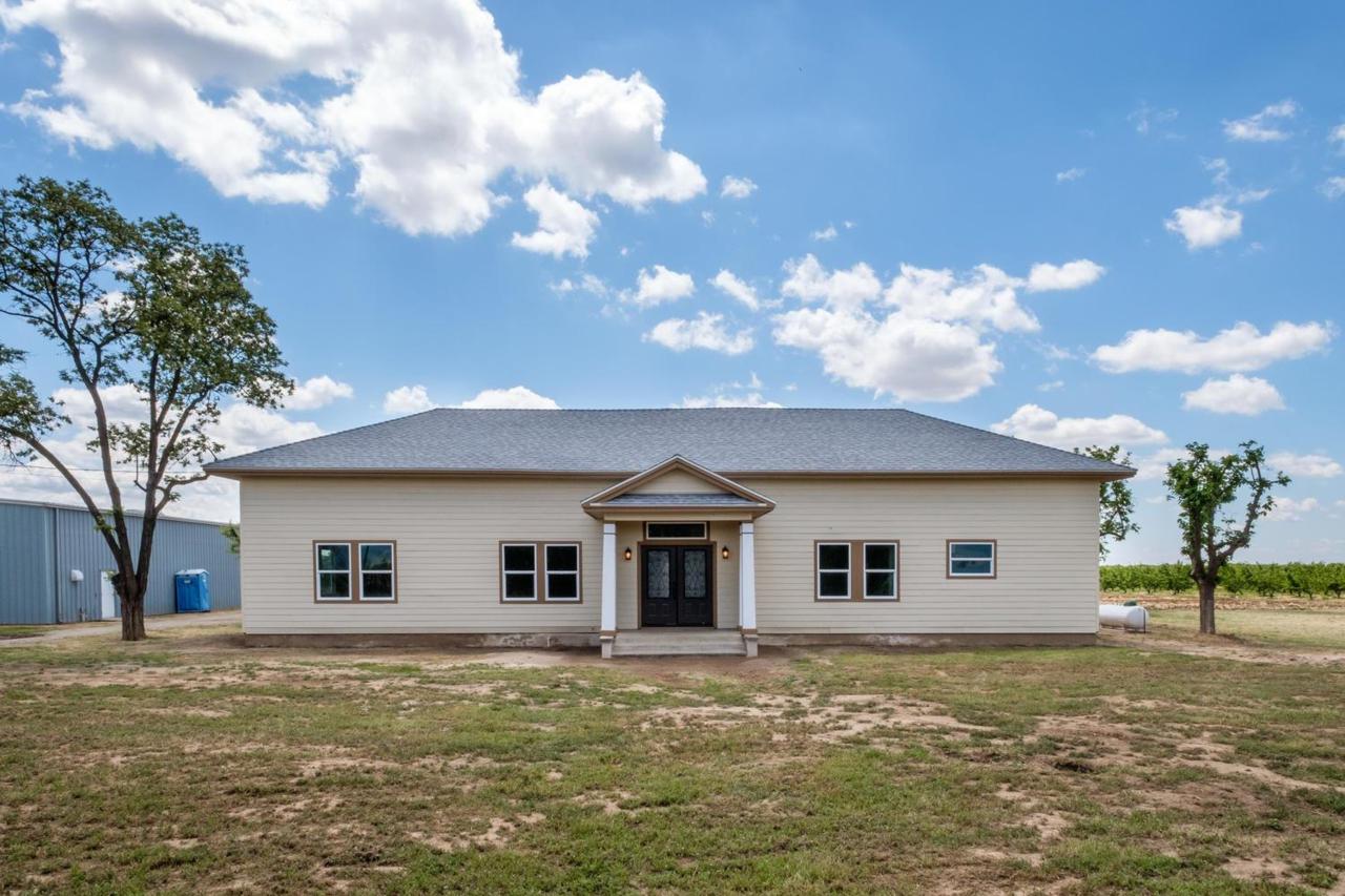 23395 South Avenue - Photo 1