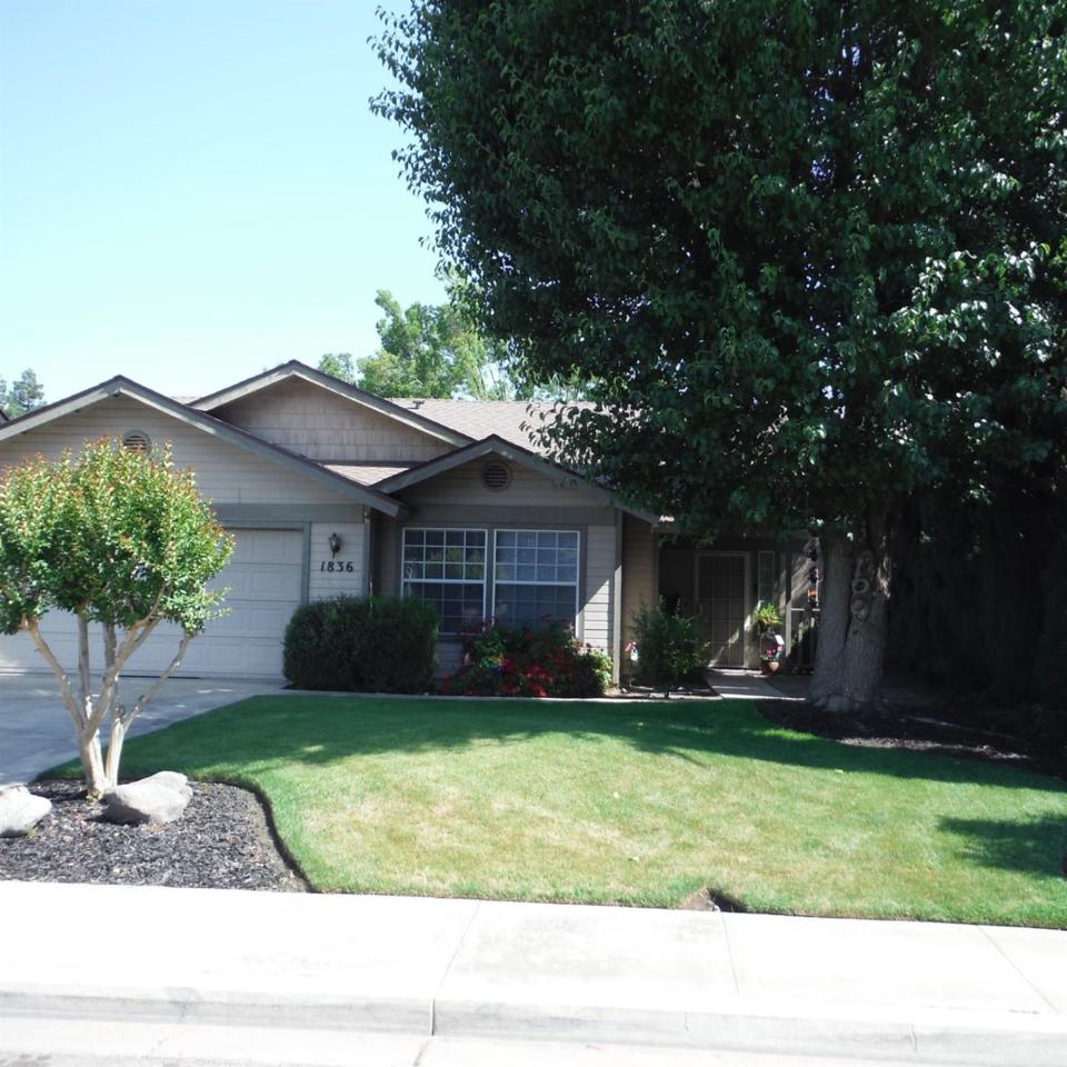 1836 Laurel Avenue - Photo 1