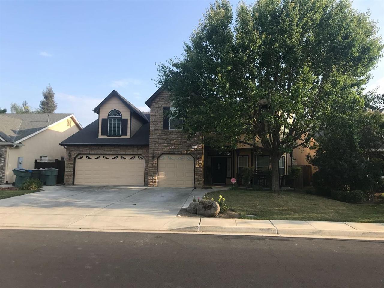 4927 Wren Avenue - Photo 1