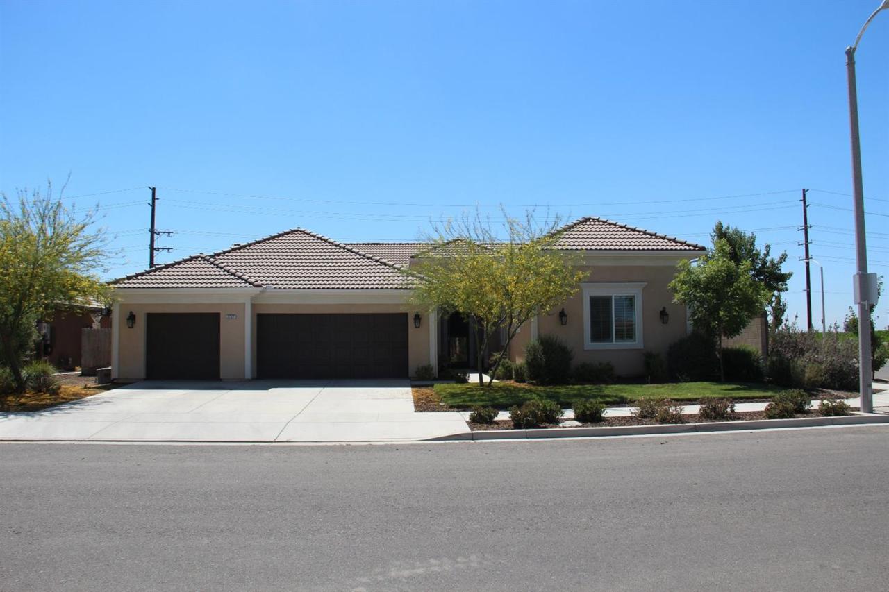 2727 Sidney Street - Photo 1