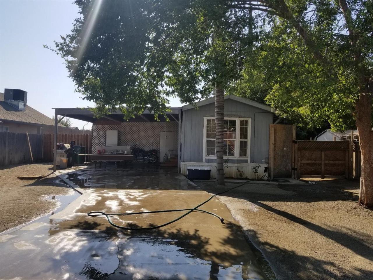 927 Halsey Street - Photo 1