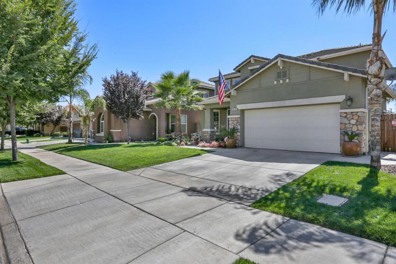 3115 Sweet Avenue - Photo 1