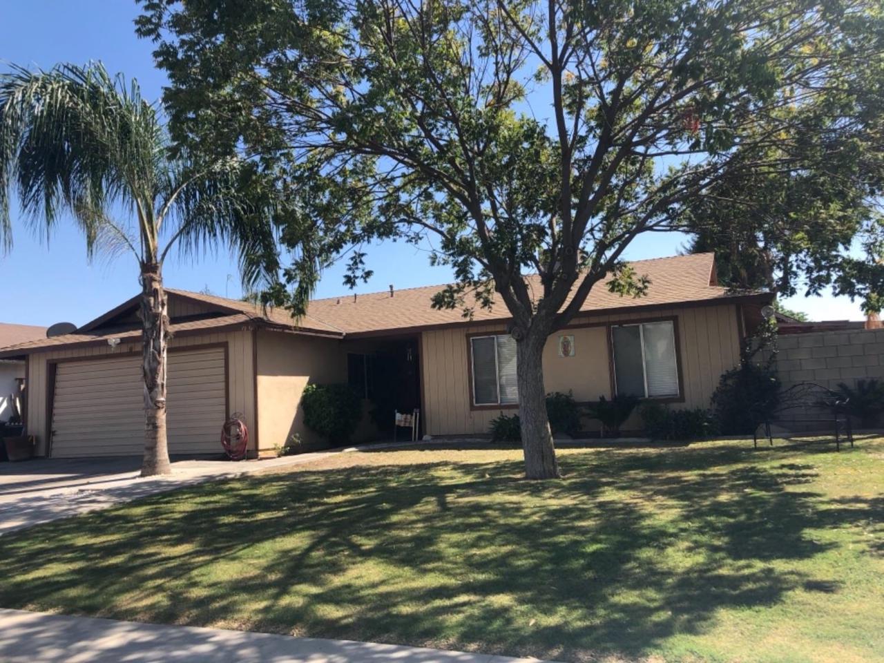 1916 College Drive - Photo 1