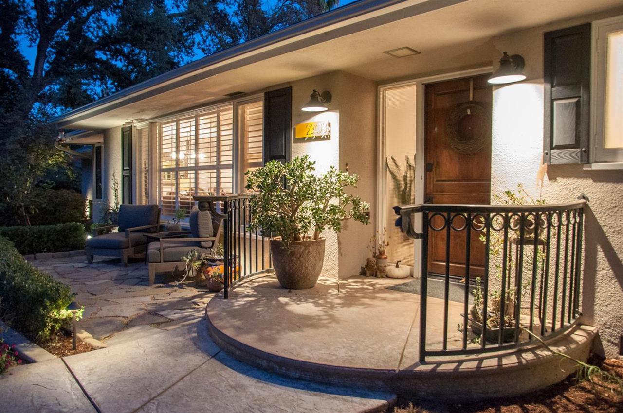 2303 Sunset Drive - Photo 1