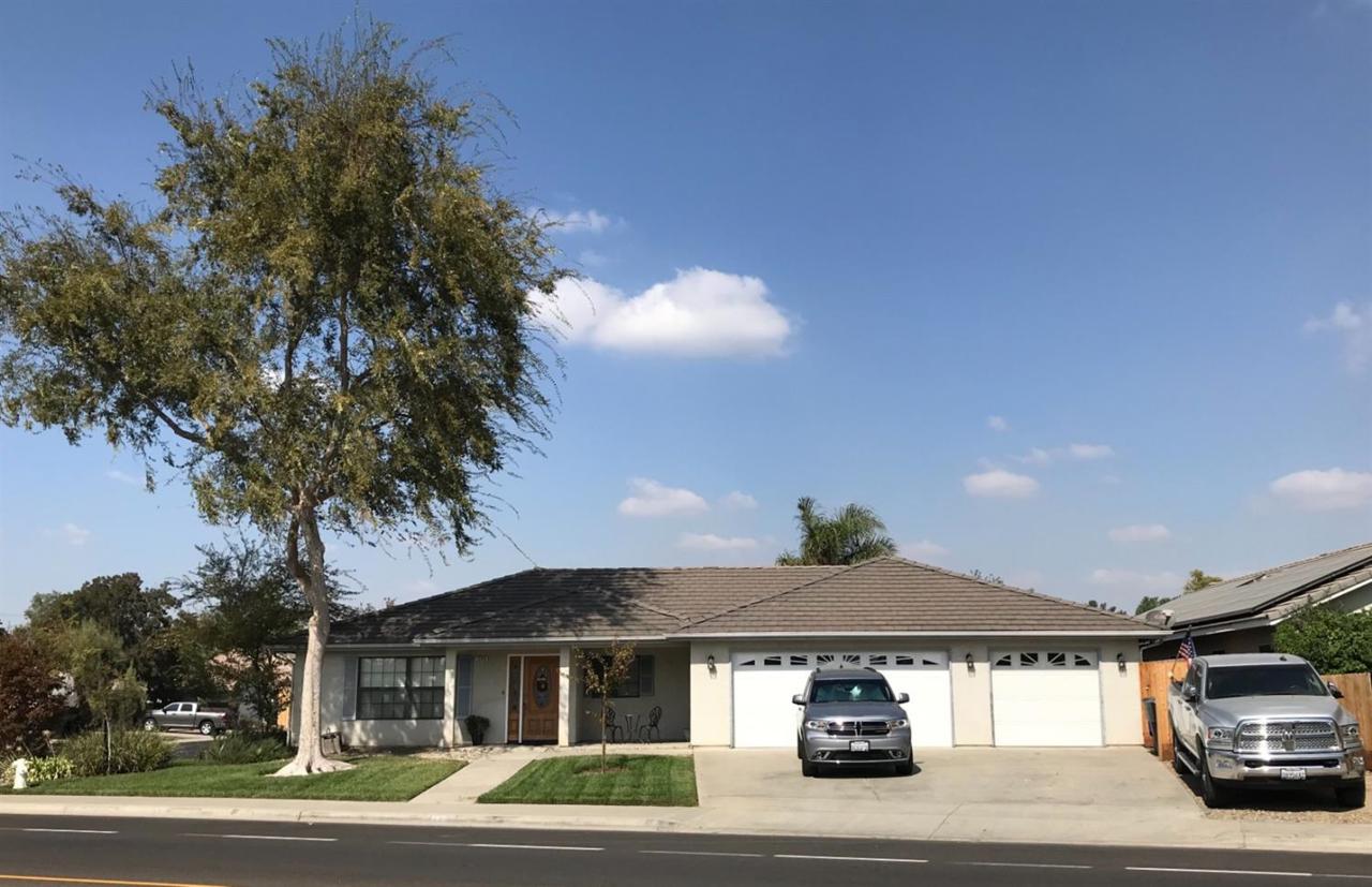 1498 Greenfield Avenue - Photo 1
