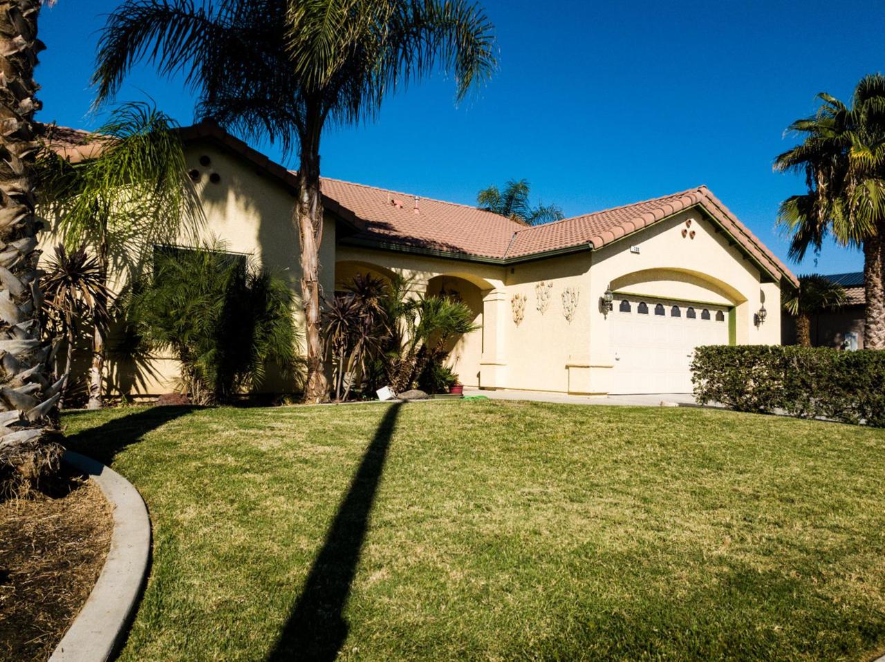 703 Crescent Lane - Photo 1