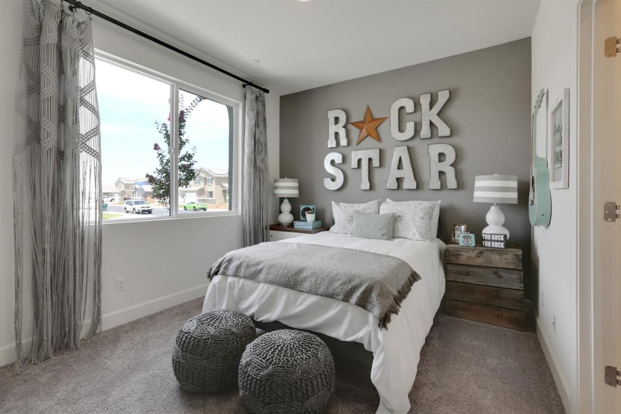 3023 Ferro Avenue - Photo 1