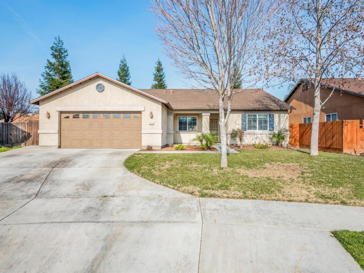 2542 Parkview Avenue - Photo 1