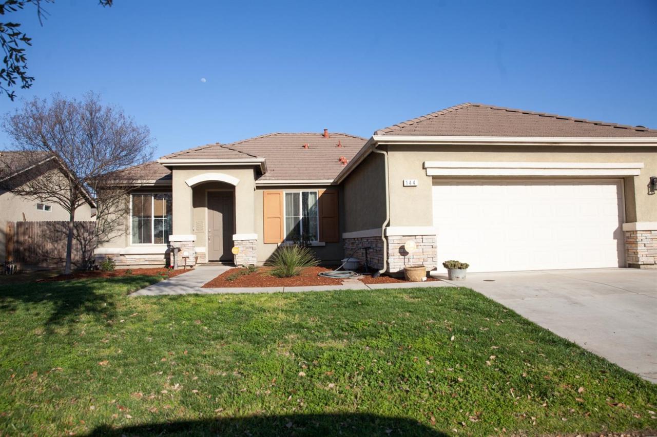 144 Martin Street - Photo 1