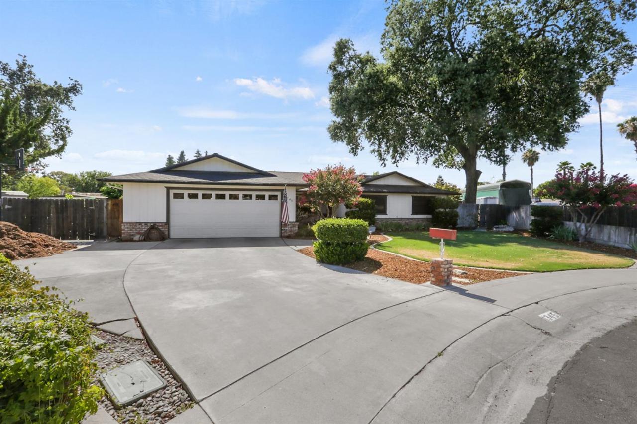 1345 Cherry Court - Photo 1