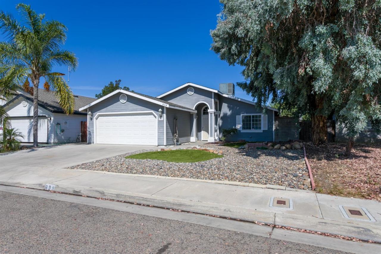 639 Cottage Street - Photo 1